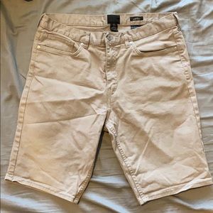 H&M Slim Fit Shorts - Size 31